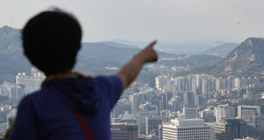 서울 남산에서 바라본 서울 시내 아파트. <연합뉴스>